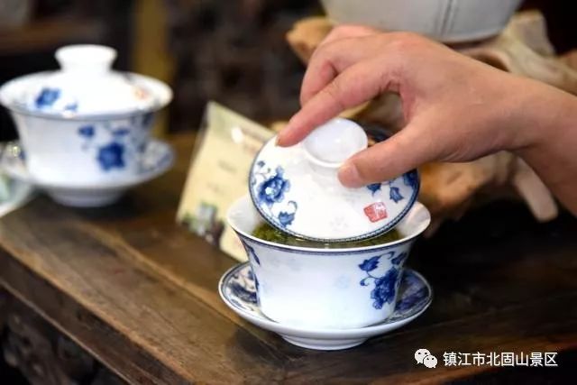 三五一群来不尽 品茗偿饼不知眠打一生肖,警惕虚假宣传落实,构建解答解释落实